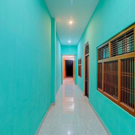 Hotel O Home Om Marriage Hall Ayodhya Exteriör bild