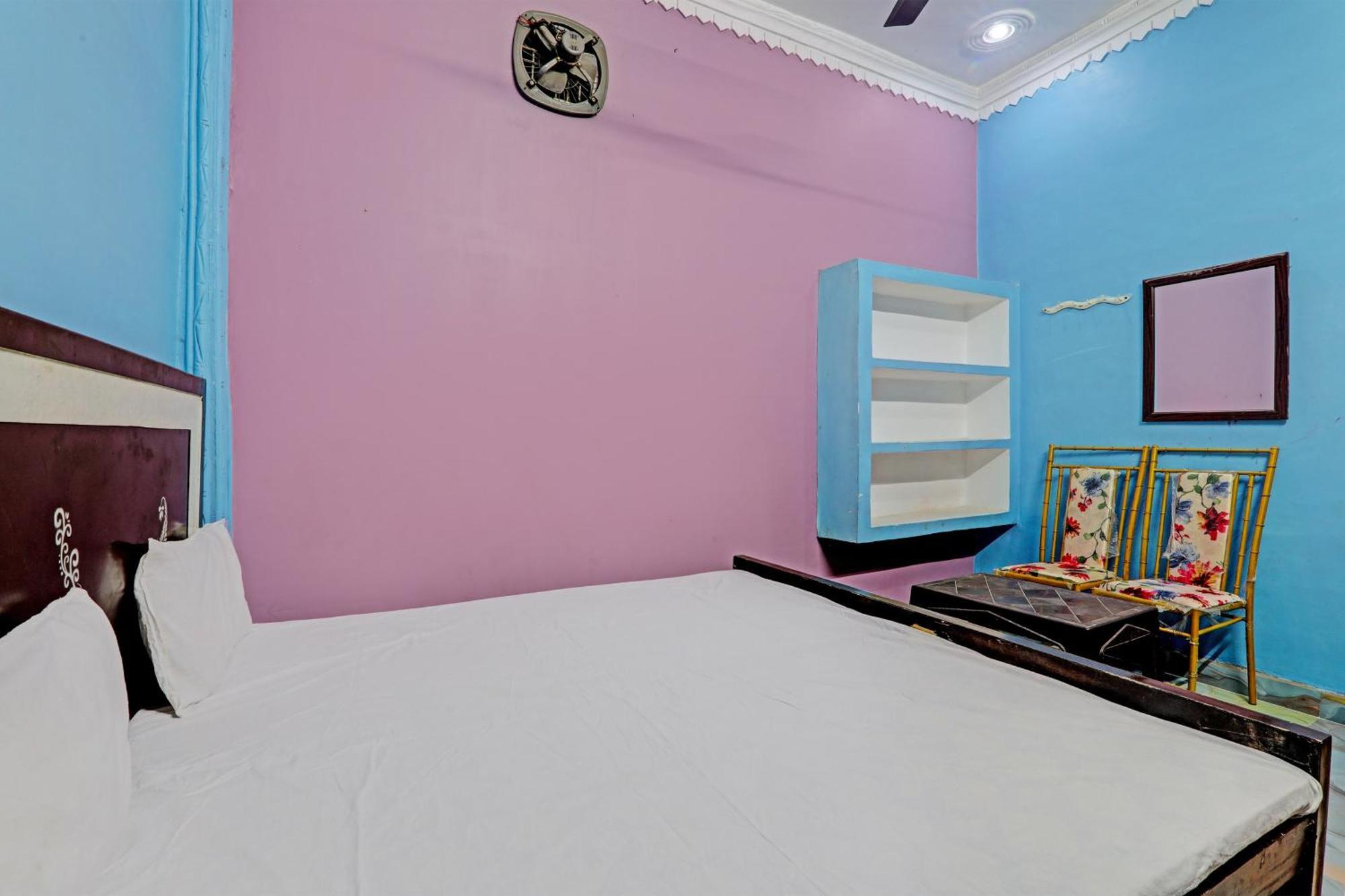 Hotel O Home Om Marriage Hall Ayodhya Exteriör bild