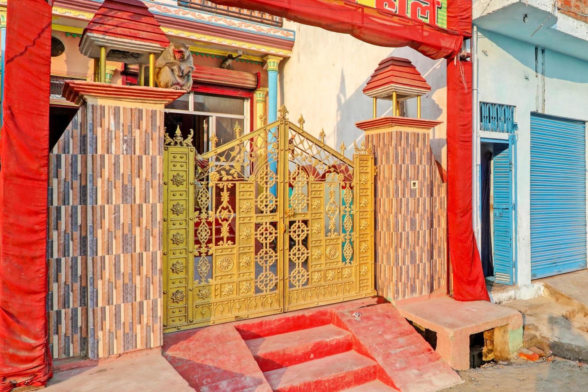 Hotel O Home Om Marriage Hall Ayodhya Exteriör bild