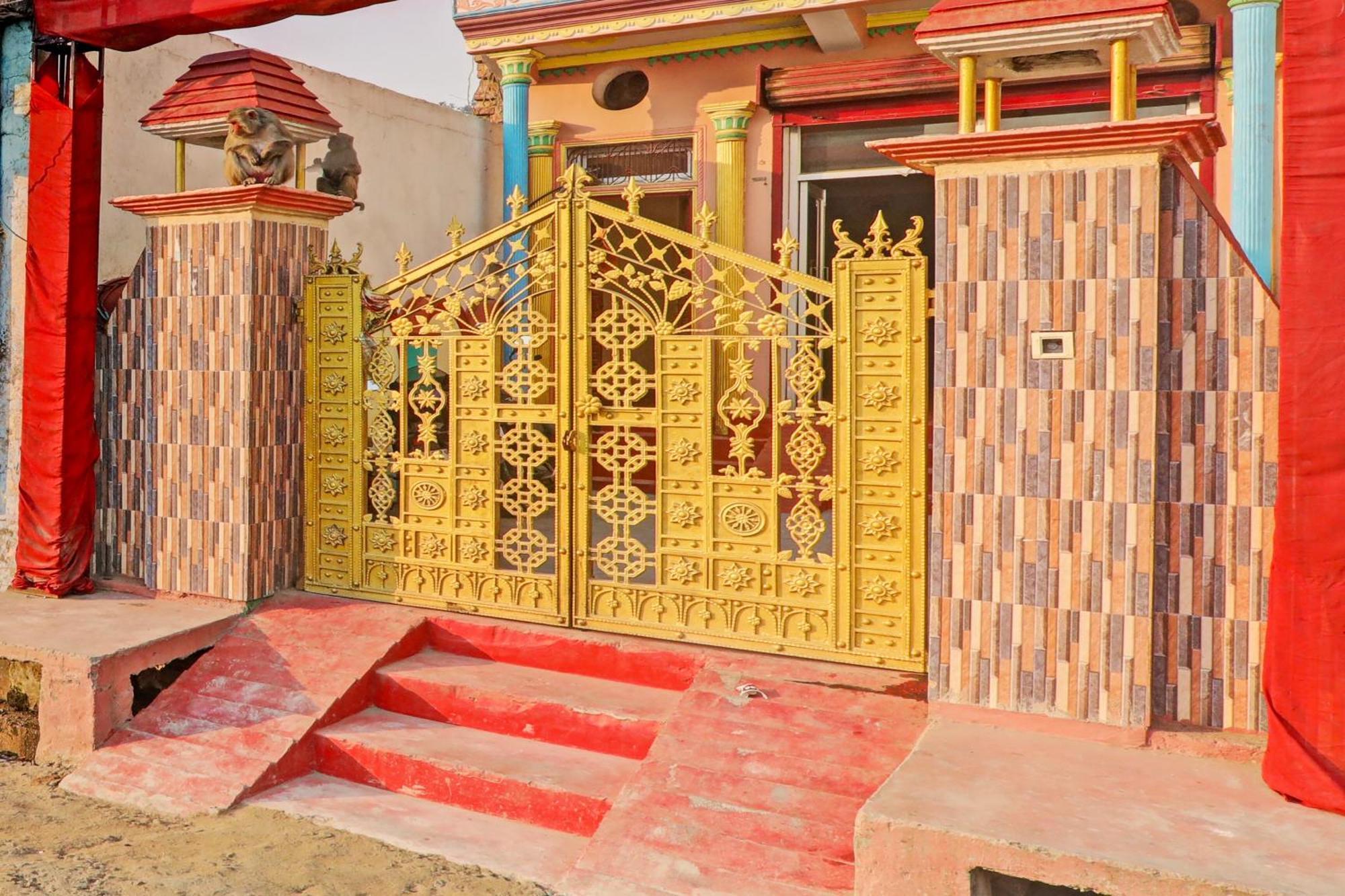 Hotel O Home Om Marriage Hall Ayodhya Exteriör bild